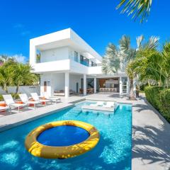 White Villas - Beachside Villa with Pool and Resort Amenities - v1