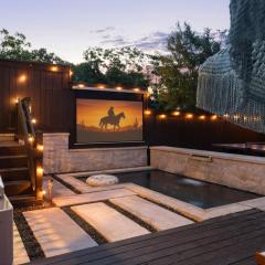 Sunset Saloon - Pool Outdoor Theater & Ping Pong