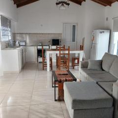Necochea-Casa para hasta 4 personas!