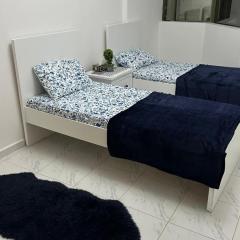 Bed space in Luxury hostel - سرير مفردفي شقة فندقية