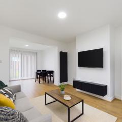 Newly Built 4-Bed Semi-Detached 2 Baths, Near City