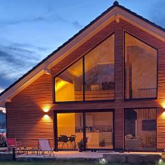 Architektenhaus in Seenähe mit großem Garten