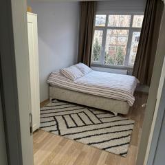 Cozy House in City Center!