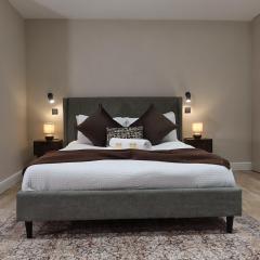 The Central Maison - Heart of Leeds City Centre - 2 minute walk away to Christmas Market