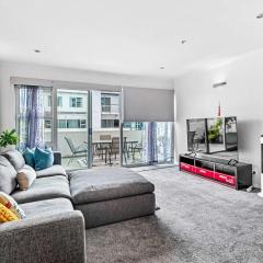 Princes Wharf 1BR with Balcony Zodiak Stays