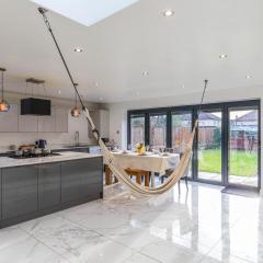 Contractors & families 4 Bedrooms Parking Wifi