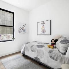 Modern Upper West Side Private Room by Central Park