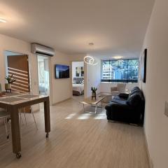 Moderno Apartamento Equipado en Los Palos Grandes - Caracas