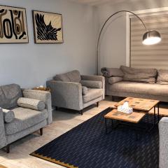 Urban Cabin Retreat 3BD Terrace&Covered Parking