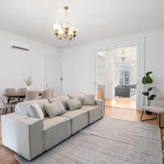 257 - 2 Classic NYC Brownstone 2Br Apartment in Prime Chelsea