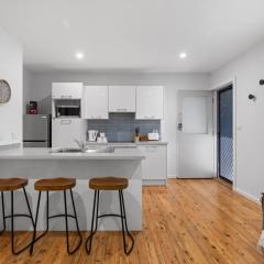 Beach & Brew-Modern 1-Bedroom in Trendy Merewether