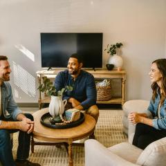 North End - Hyde Park - Hot Tub- Downtown - 3 BR