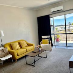 Entire 2BR Apartment, Onehunga, Easy Check-In