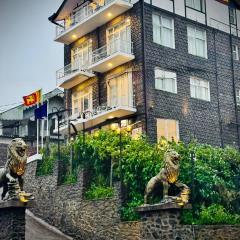 King Castle Lake Front By Laksam