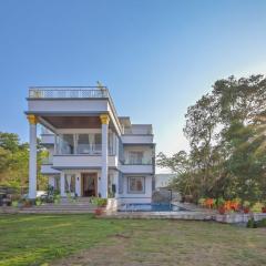 Villa With Turf & Indoor Games