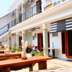 Homestay 33 Banyuwangi by Calli Rooms