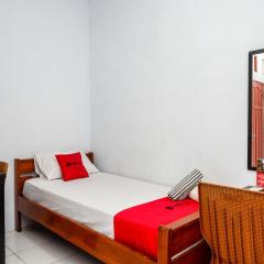 RedDoorz Syariah near Alun Alun Balai Kota Tegal