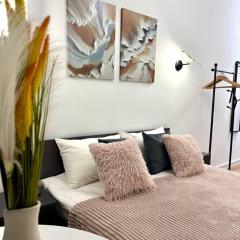 Студия Shantal рядом с Mega и ARBAT