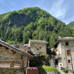 Riverside room Angelica House on the rock