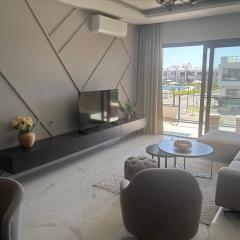 New apartment in a great complex