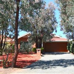 Canberra Stylish Retreat