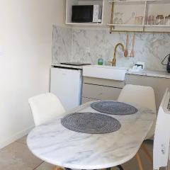 votre joli cocon avec parking gratuit