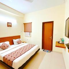 Hotel Ganga Ashoka- 100m from Ganga Ghat