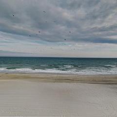 Sands Beach Club 515