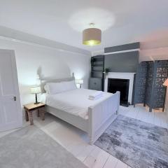 Cromwell House - 2 parking spaces