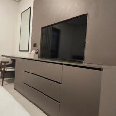 Modern Omani Inspired Apartment in Muscat