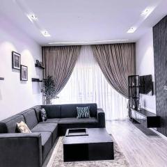Luxury 3 Bedroom Family Apartment in Oniru, VI - Swimming Pool, PS5 & 237 Power Supply in all Secure Estate - Close to Landmark Beach - Near Four Points by Sheraton