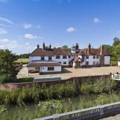 Martley Hall Estate by Group Retreats