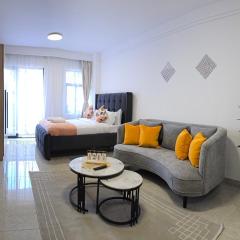 Shelana Luxe Home near UN & Village Market