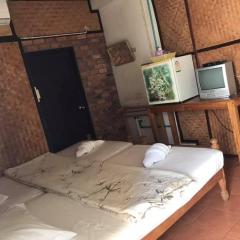 Yamawa Guesthouse Trang ยามาวา เกสเฮาส์