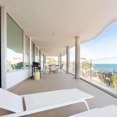 Apartamento de lujo con vistas al mar y parking privado