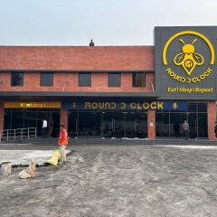 Round D Clock, IGI Airport