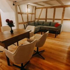 Fachwerk Loft - Appartement am Kocher - Parken - historisch Wohnen am Stadtpark - Balkon