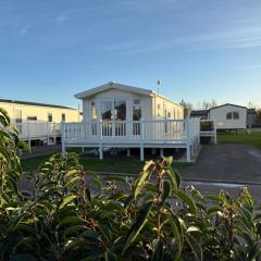 Skegness Fields 108 - Hot tub caravan - pet friendly, Wi-Fi - Meadow Lakes Caravan & Lodge Hire