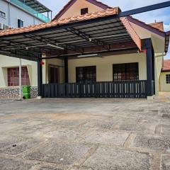 Bungalow House Sentul