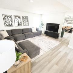 Family Friendly Southwest Bakersfield Retreat with Jacuzzi and Fenced Yard