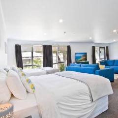 Bay View - Lounge Lovers