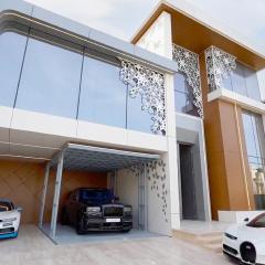 Signature Palm Villa Ultra-Luxury 6 BDR Retreat