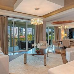 Bright & Spacious Coastal Residence