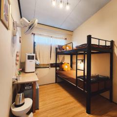 215-Olan Place Free Wi-Fi and Near BTS line