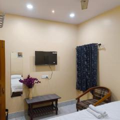 Ratnadeep Palace Near Kashi Vishwanath Temple Family Friendly Stay with Premium Comfort Near Ghats