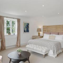 Spacious Home Hot Tub Gym Games Room & Garden