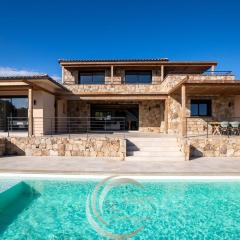 Villa Neuve Corse sud avec vue mer et piscine chauffée