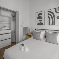 Boulevard Stays Studio Pool Gym Parking Included