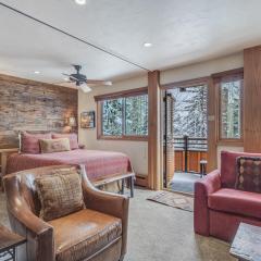 Laurelwood Condominiums 305