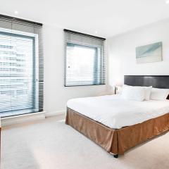 One bedroom in the heart of Canary Wharf